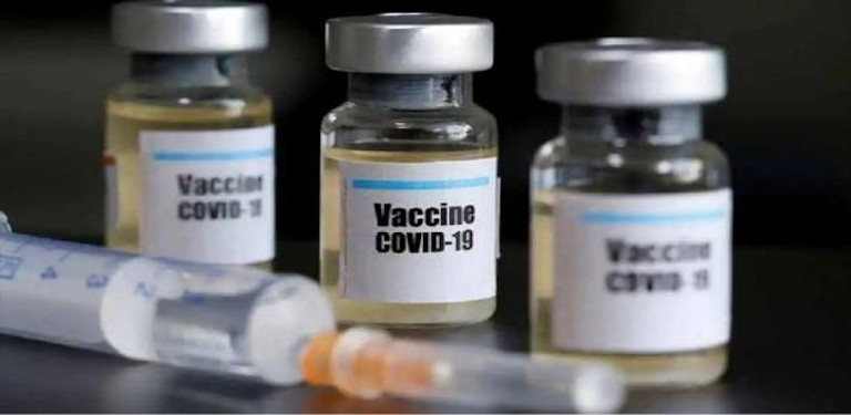 एस्ट्राजेनेका ने कोरोना वैक्सीन के ट्रायल पर क्यों लगाई तत्काल रोक, पढ़ें